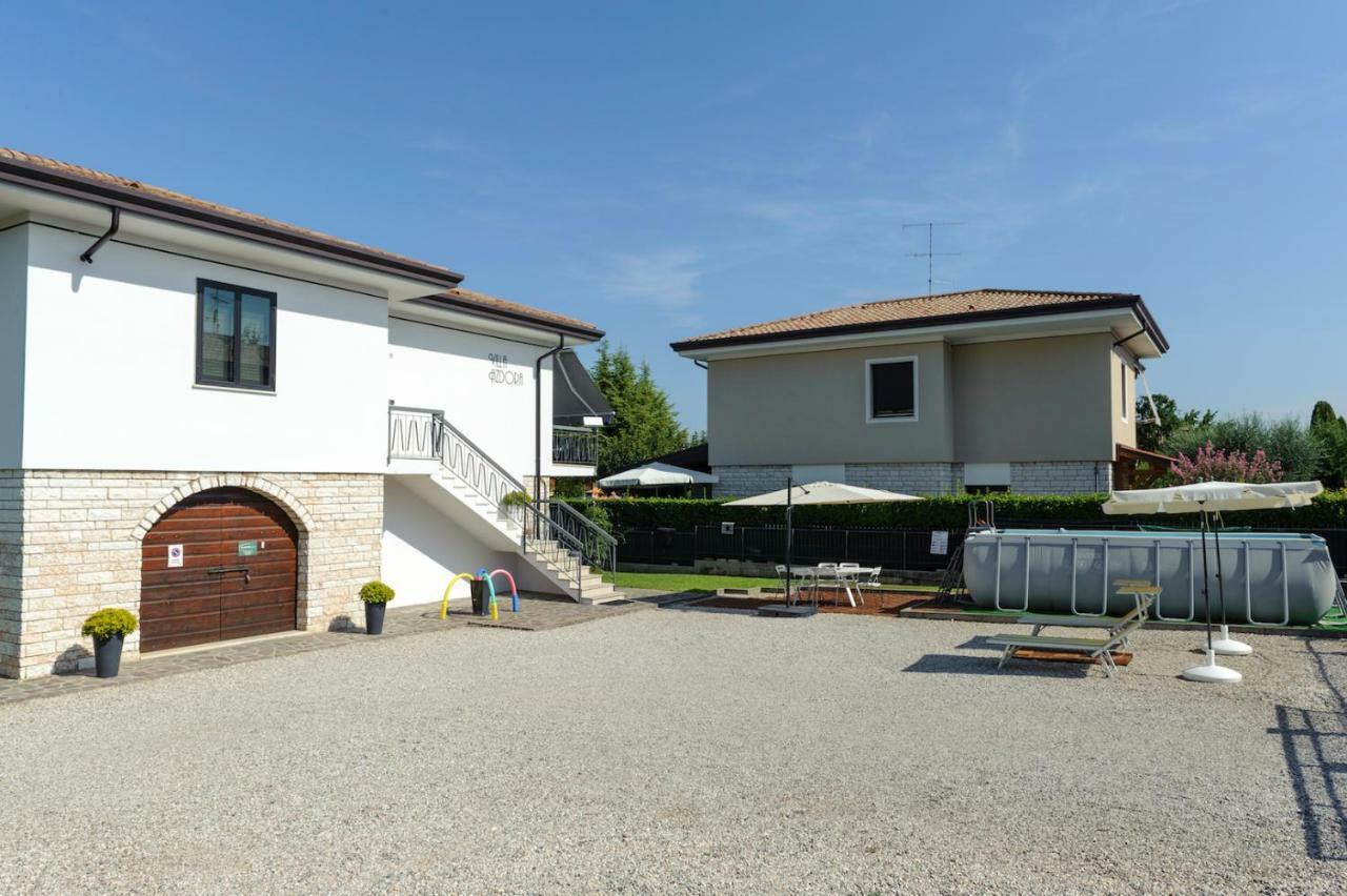 Villa Azdora Peschiera del Garda Bagian luar foto