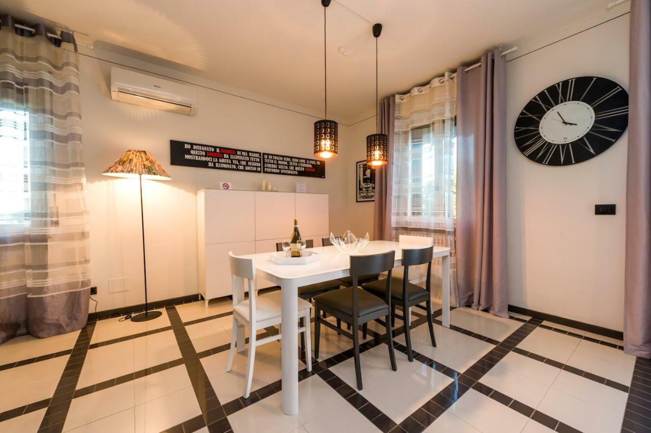 Villa Azdora Peschiera del Garda Bagian luar foto